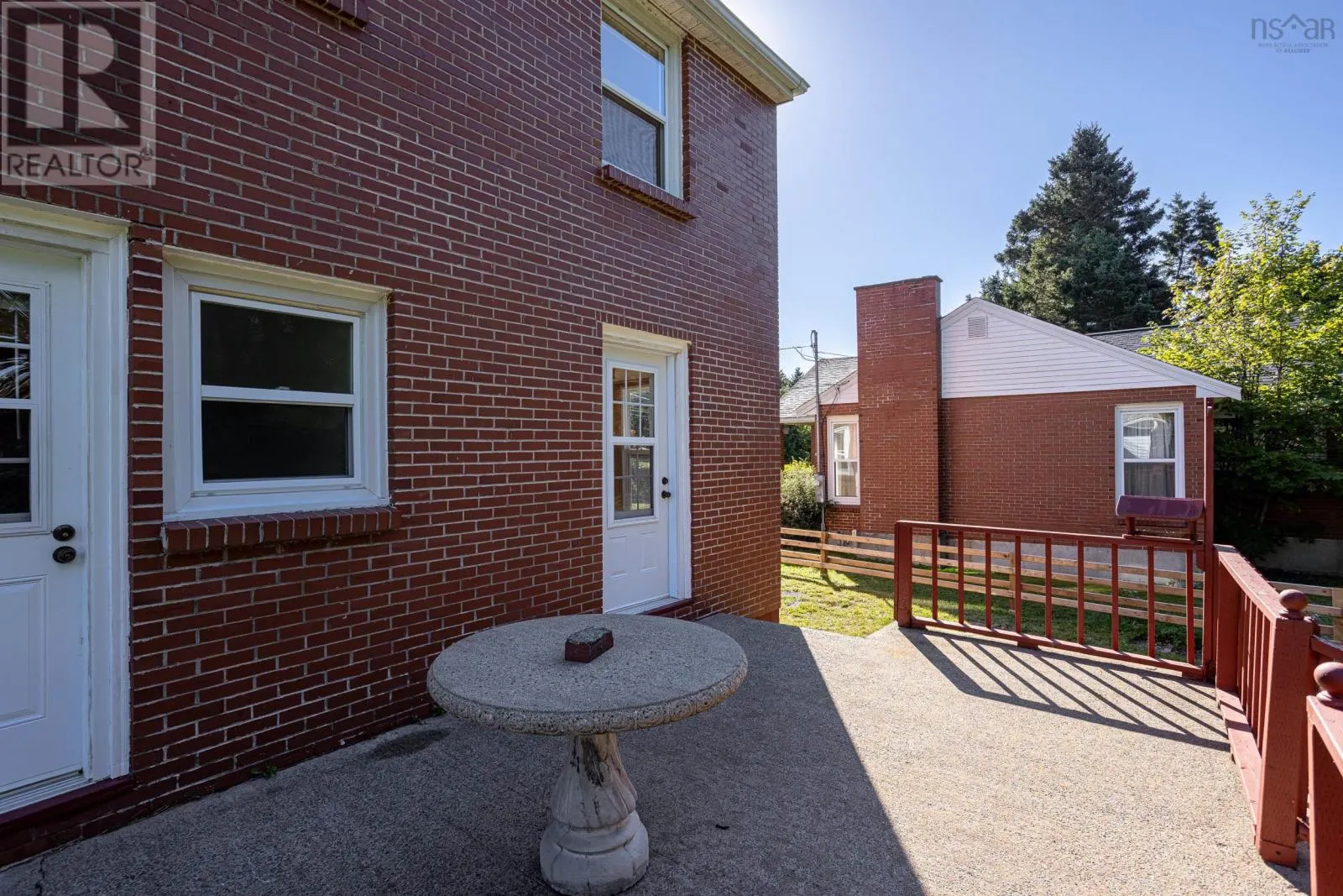 44 Locks Road
