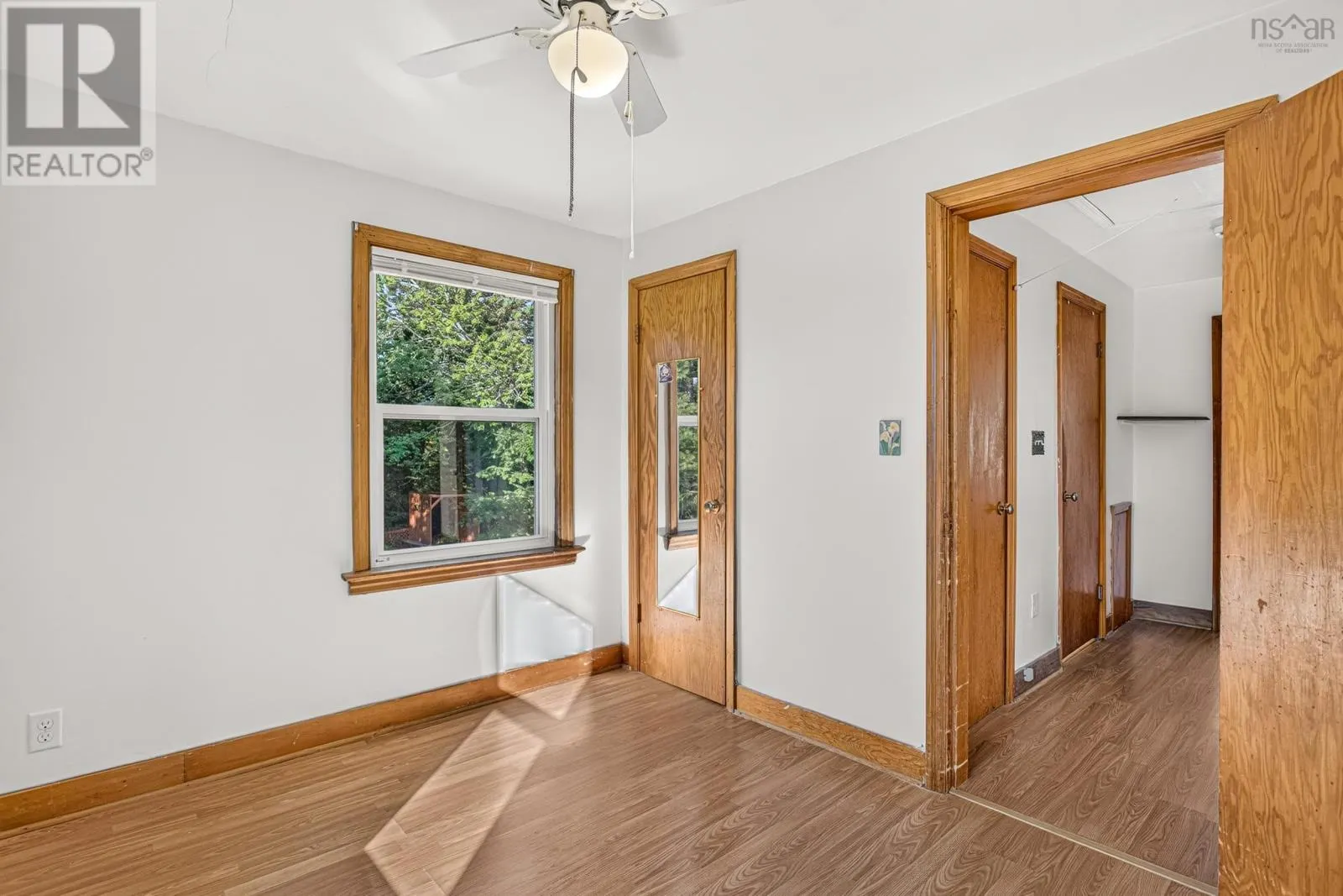 44 Locks Road
