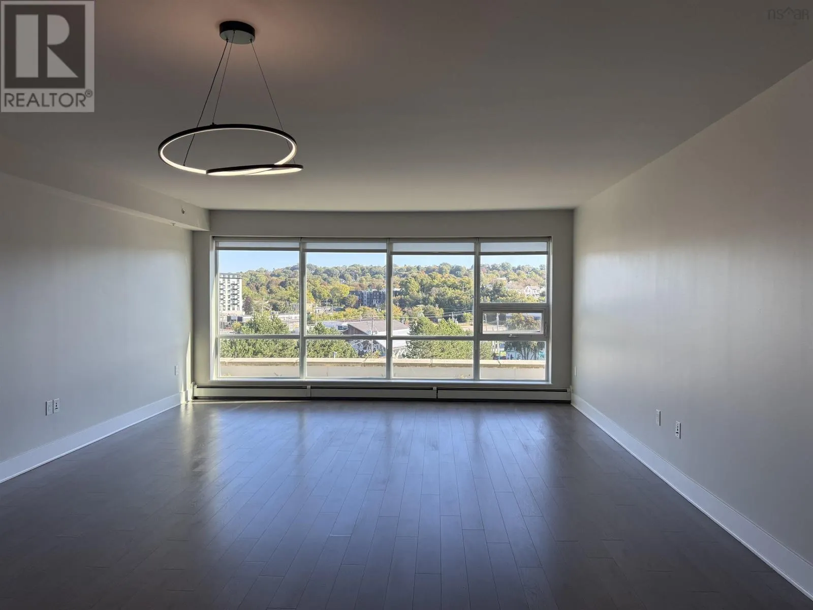 401 15 Kings Wharf Place