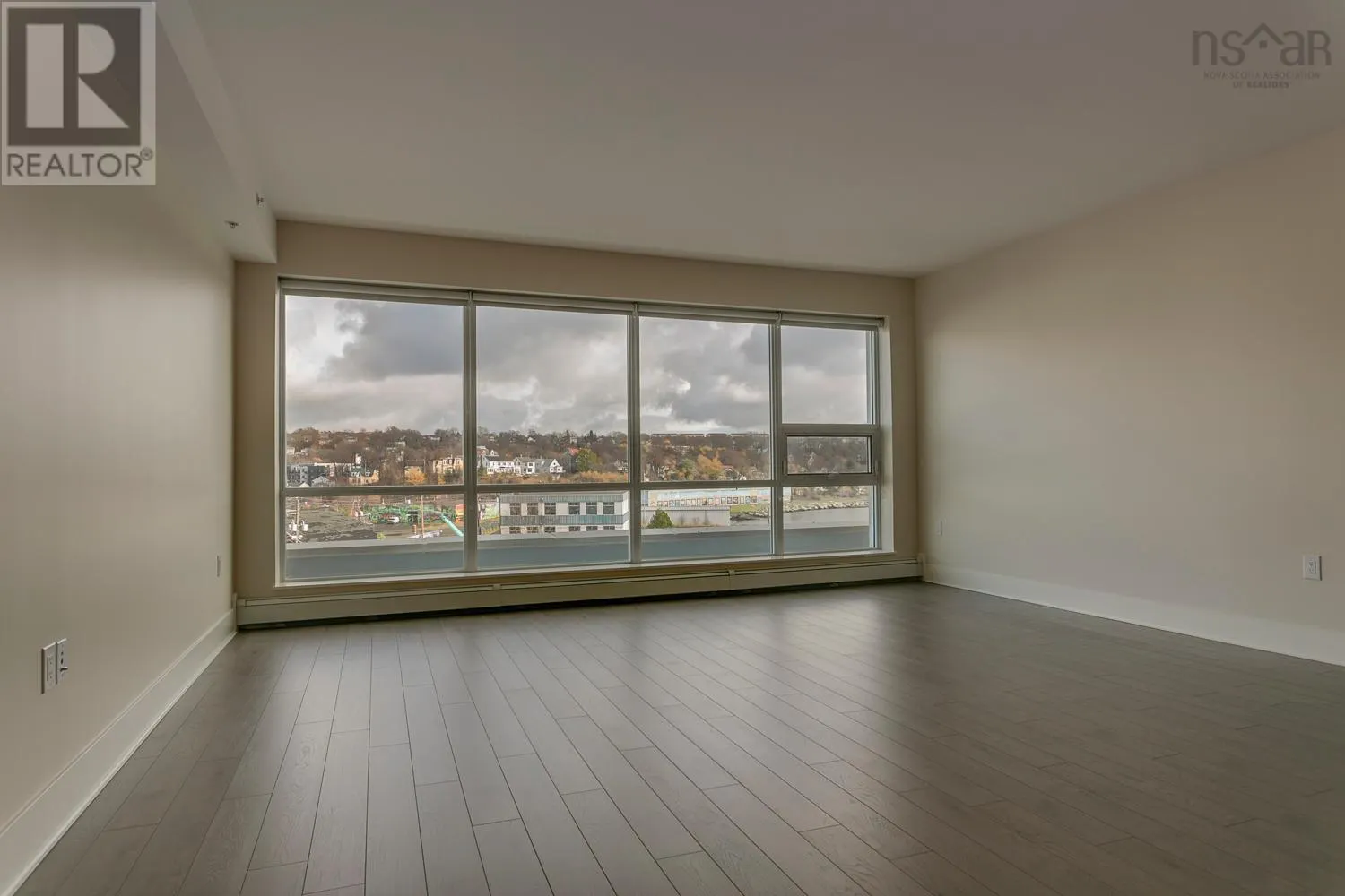 401 15 Kings Wharf Place