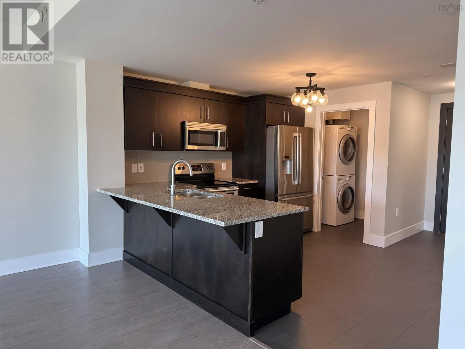 401 15 Kings Wharf Place