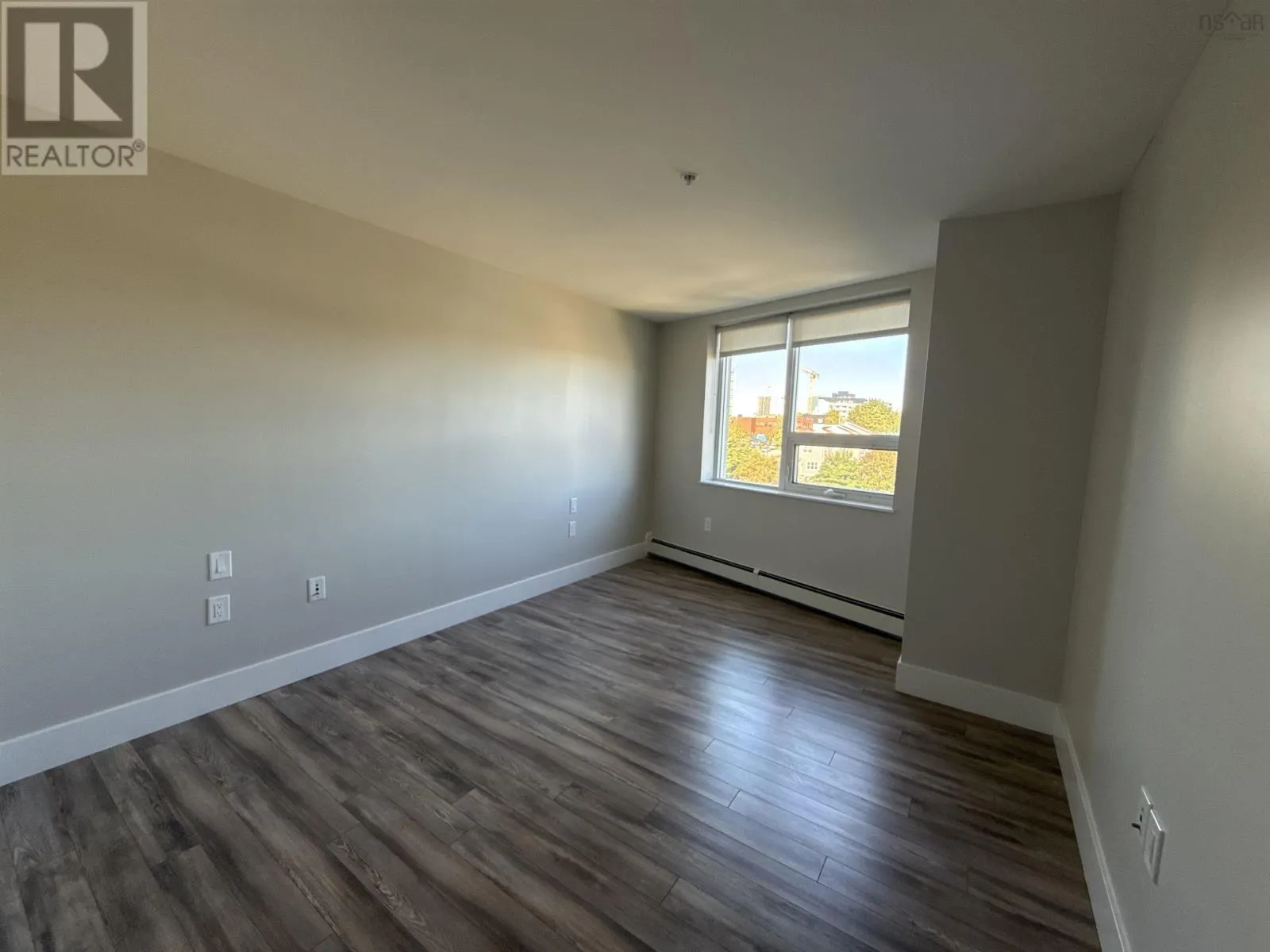 401 15 Kings Wharf Place