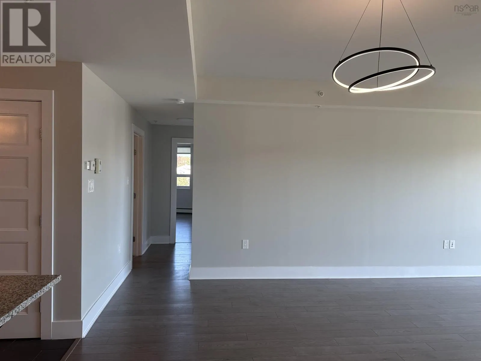401 15 Kings Wharf Place