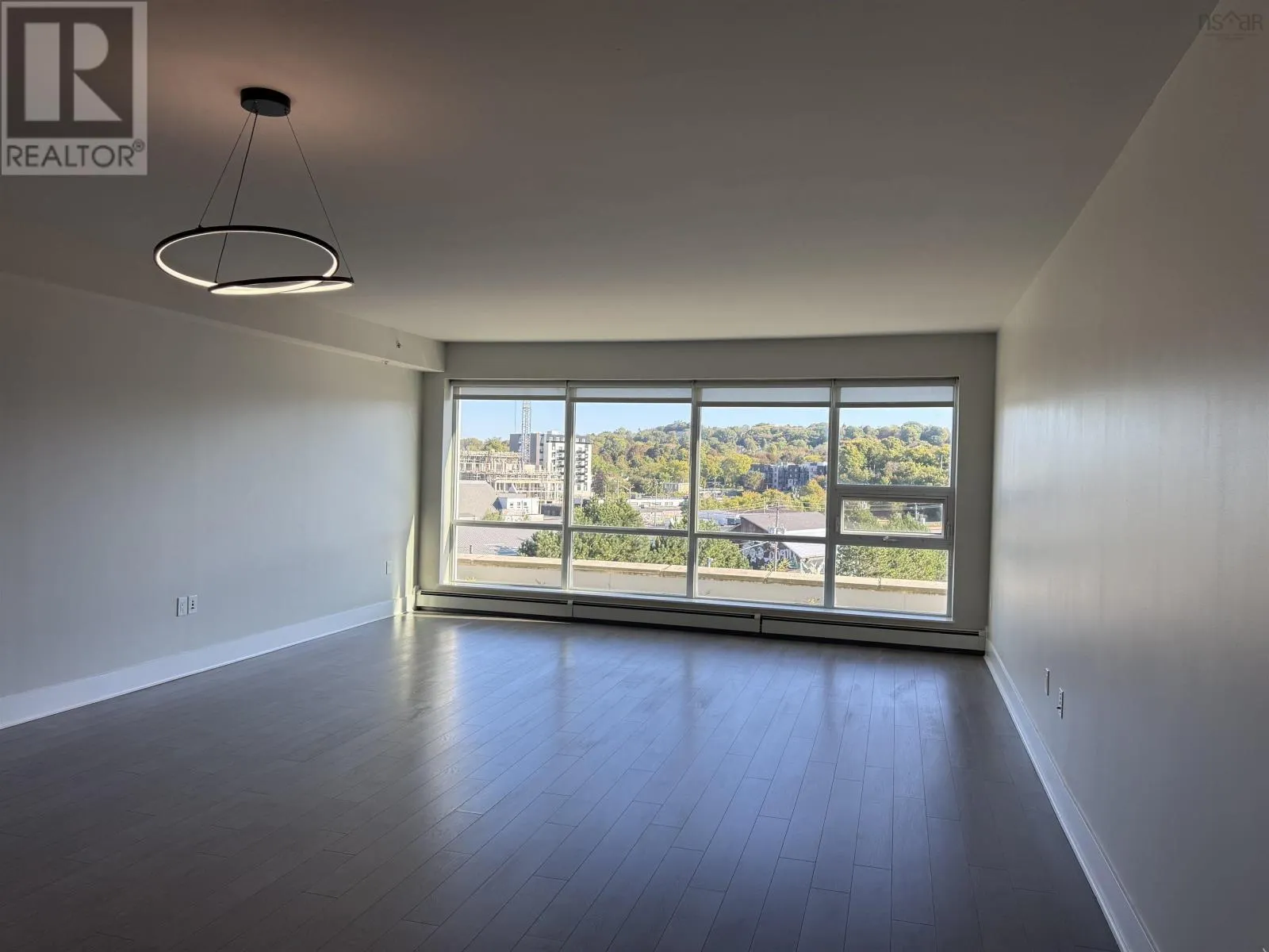 401 15 Kings Wharf Place