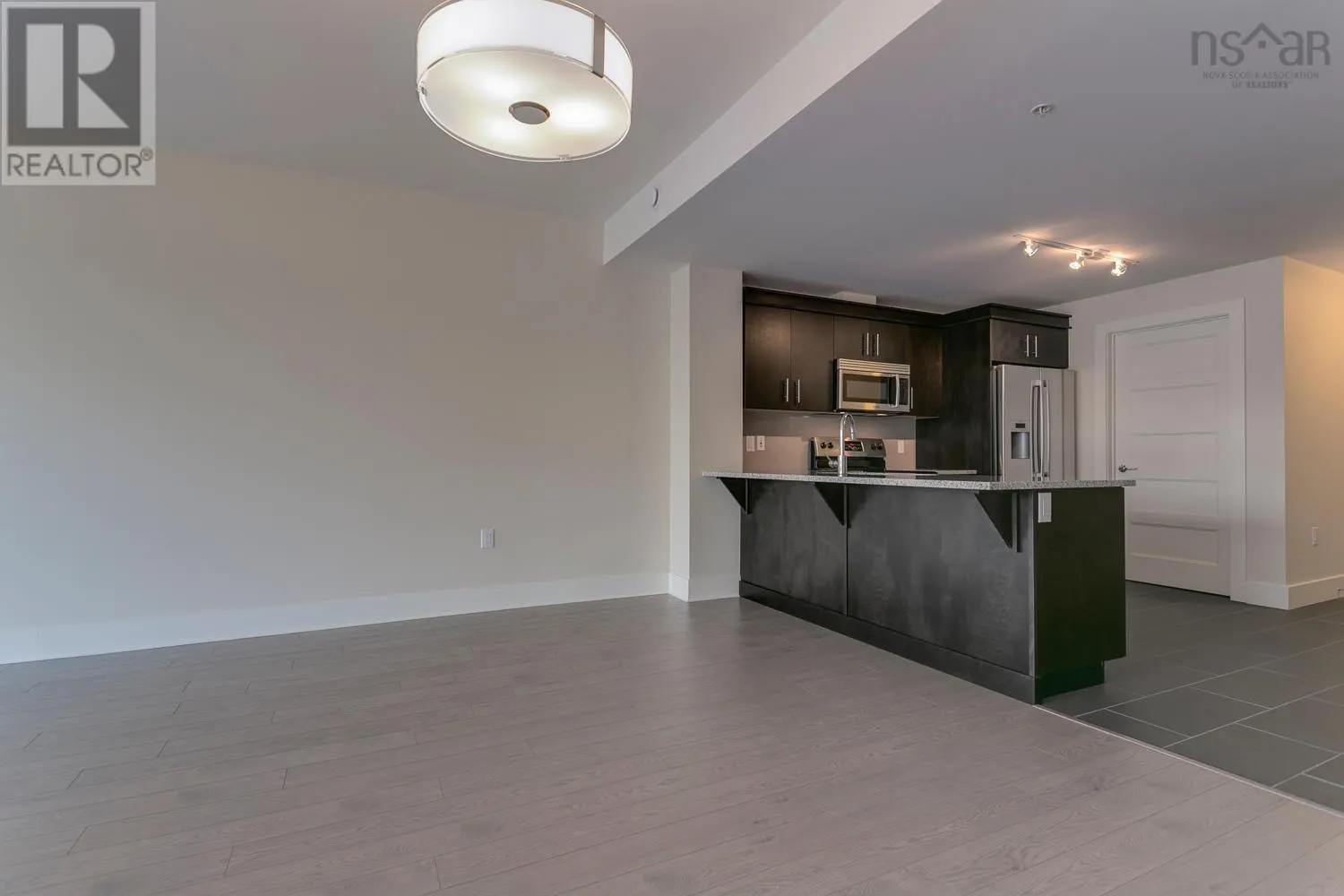 401 15 Kings Wharf Place
