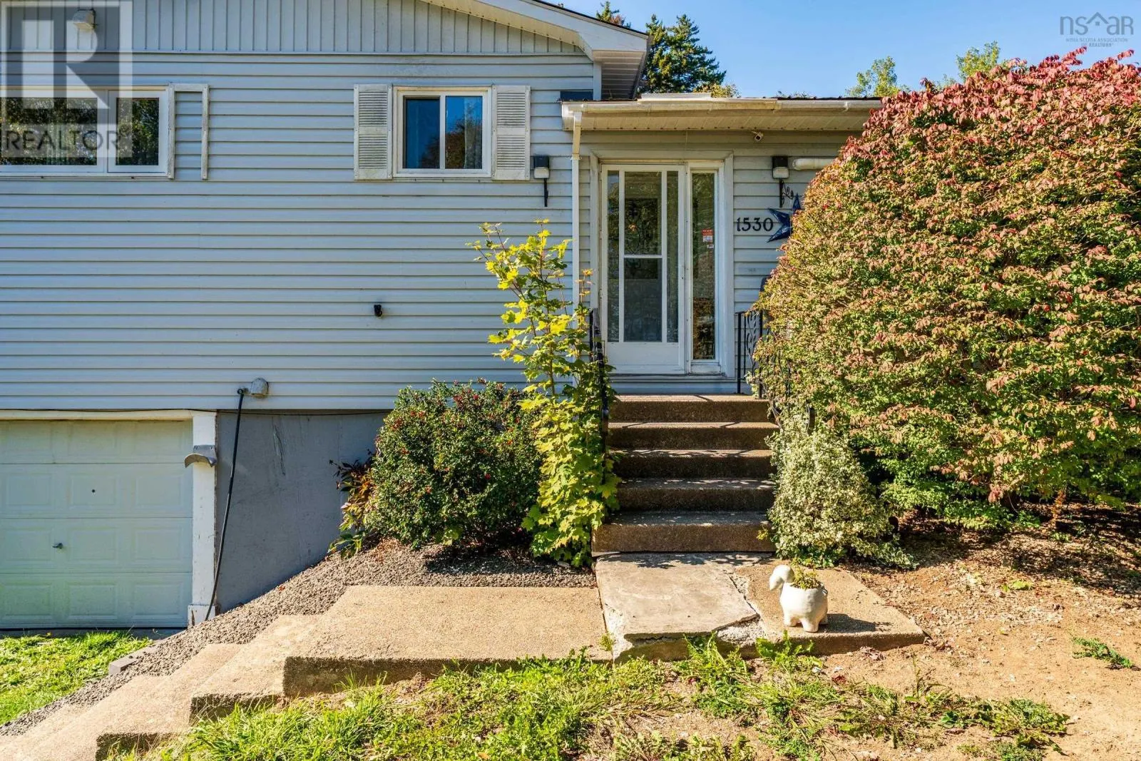1530 Riverside Road