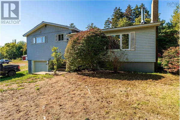 1530 Riverside Road