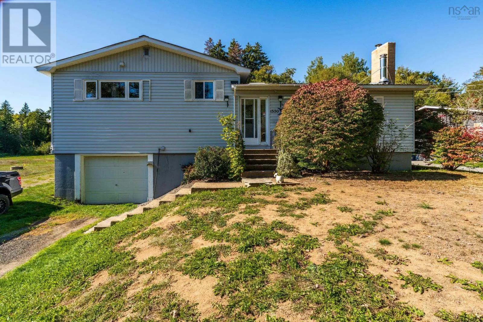 1530 Riverside Road