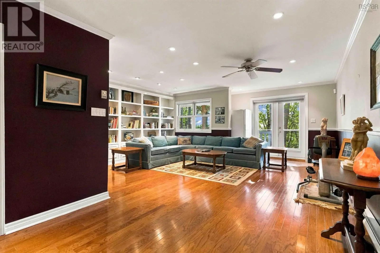 242 Spinnaker Drive