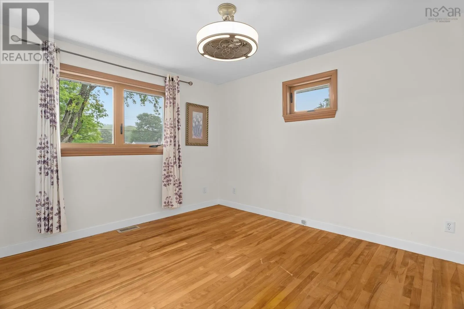 9 Brookhouse Road