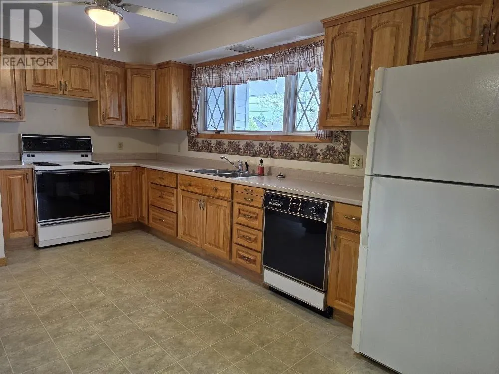 351 Pleasant St