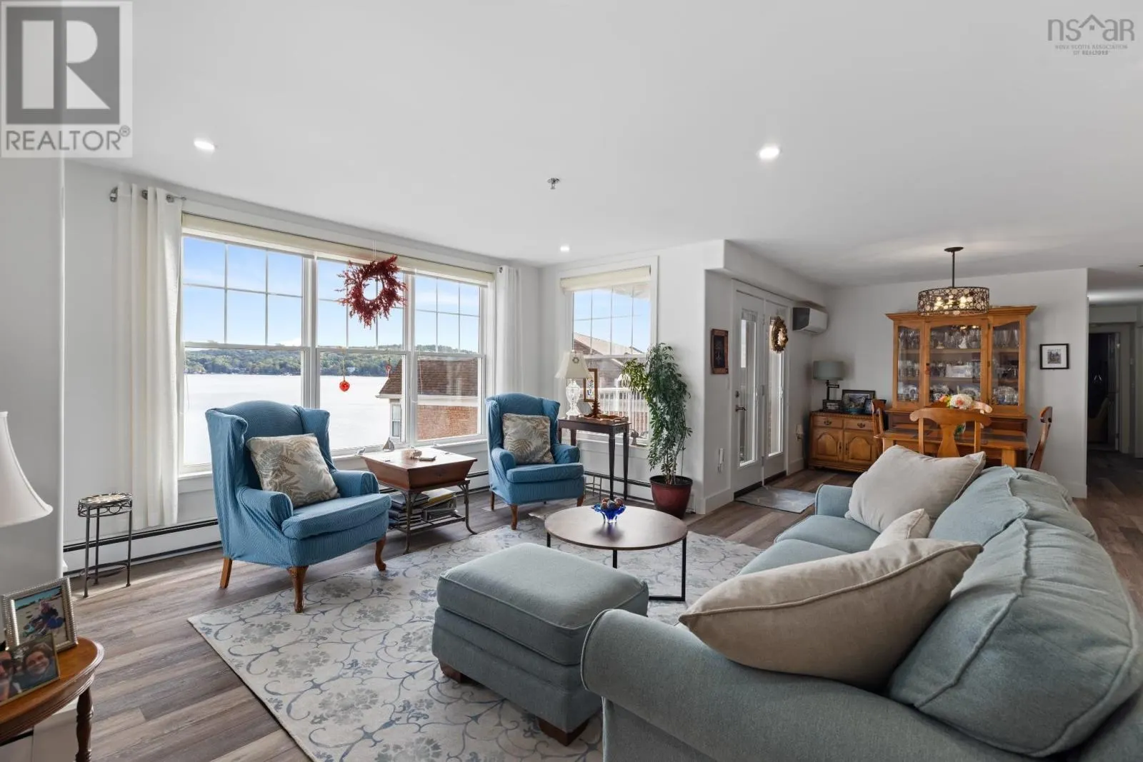 306 80 Waterfront Drive