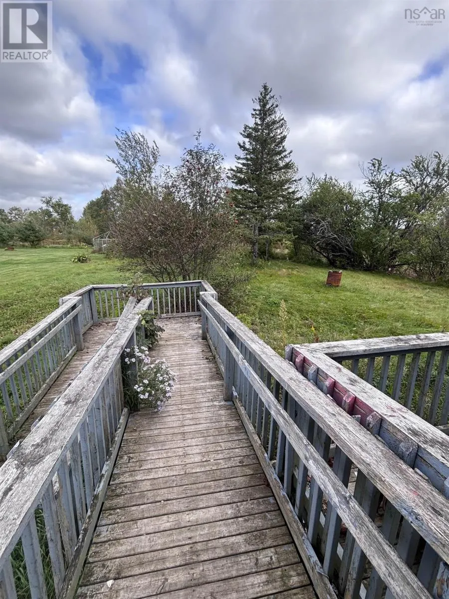 135 Maloney Street, Sydney NS, B1N 2C7 Street