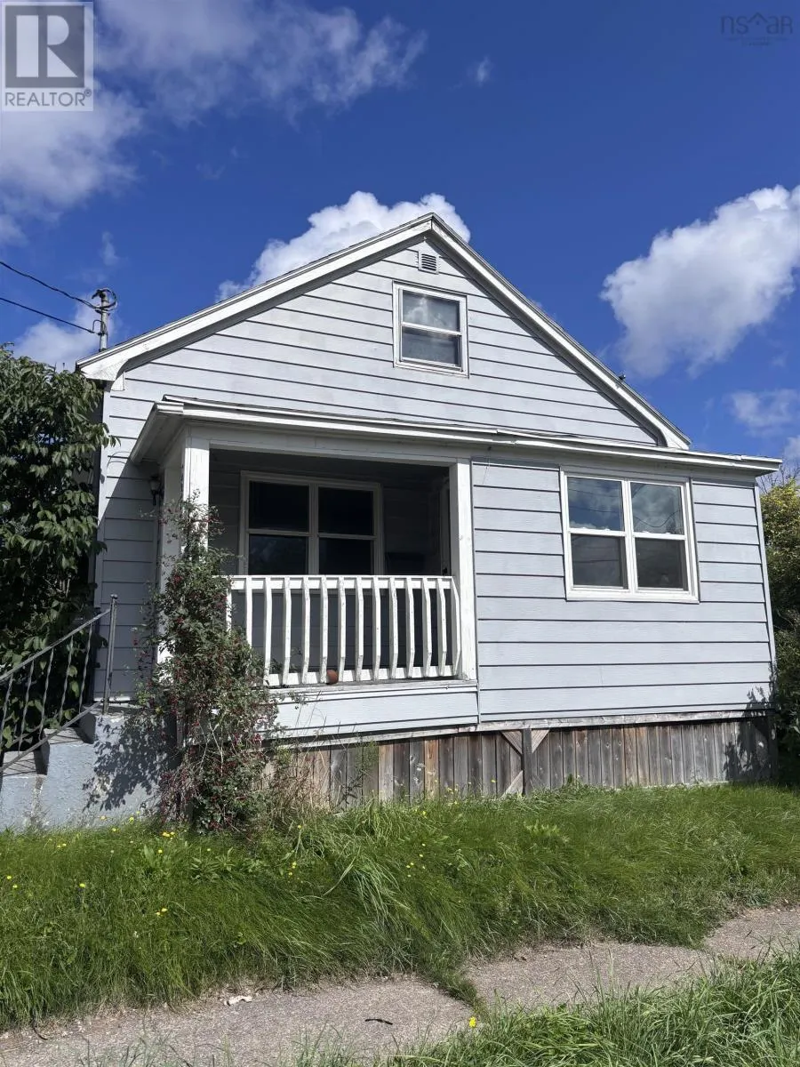 135 Maloney Street, Sydney NS, B1N 2C7 Street