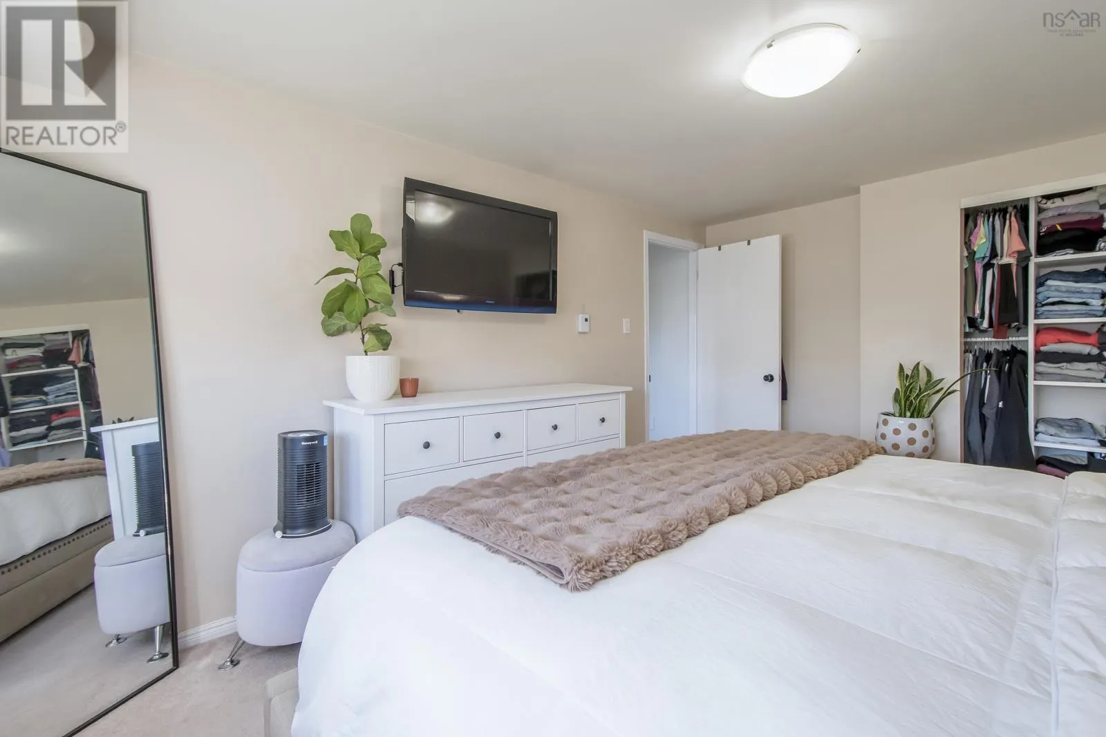 5 Colonna Place