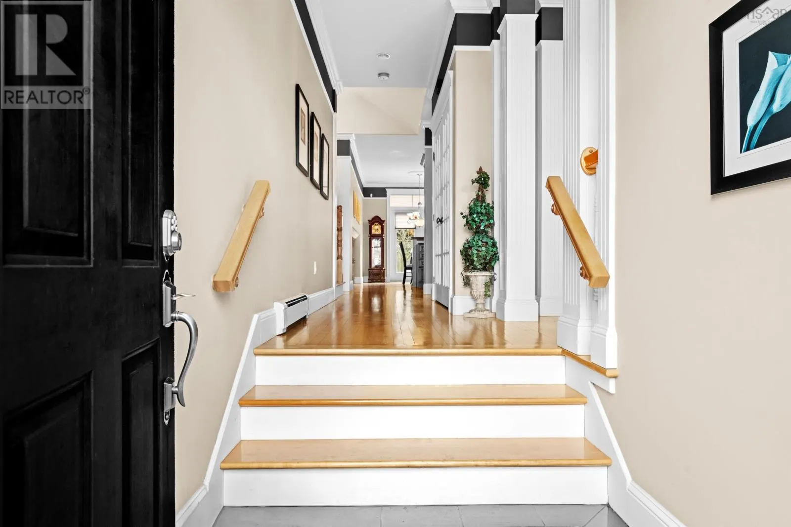 16 Ridgepark Lane
