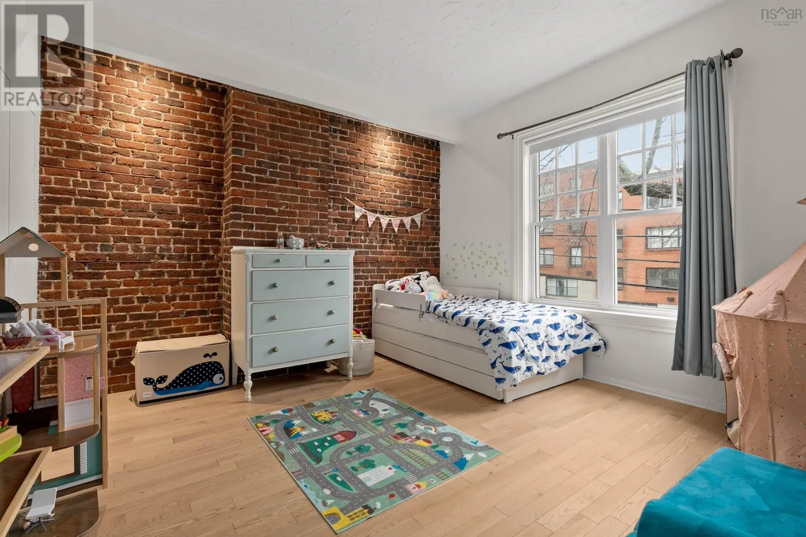 1154-1156 Queen Street