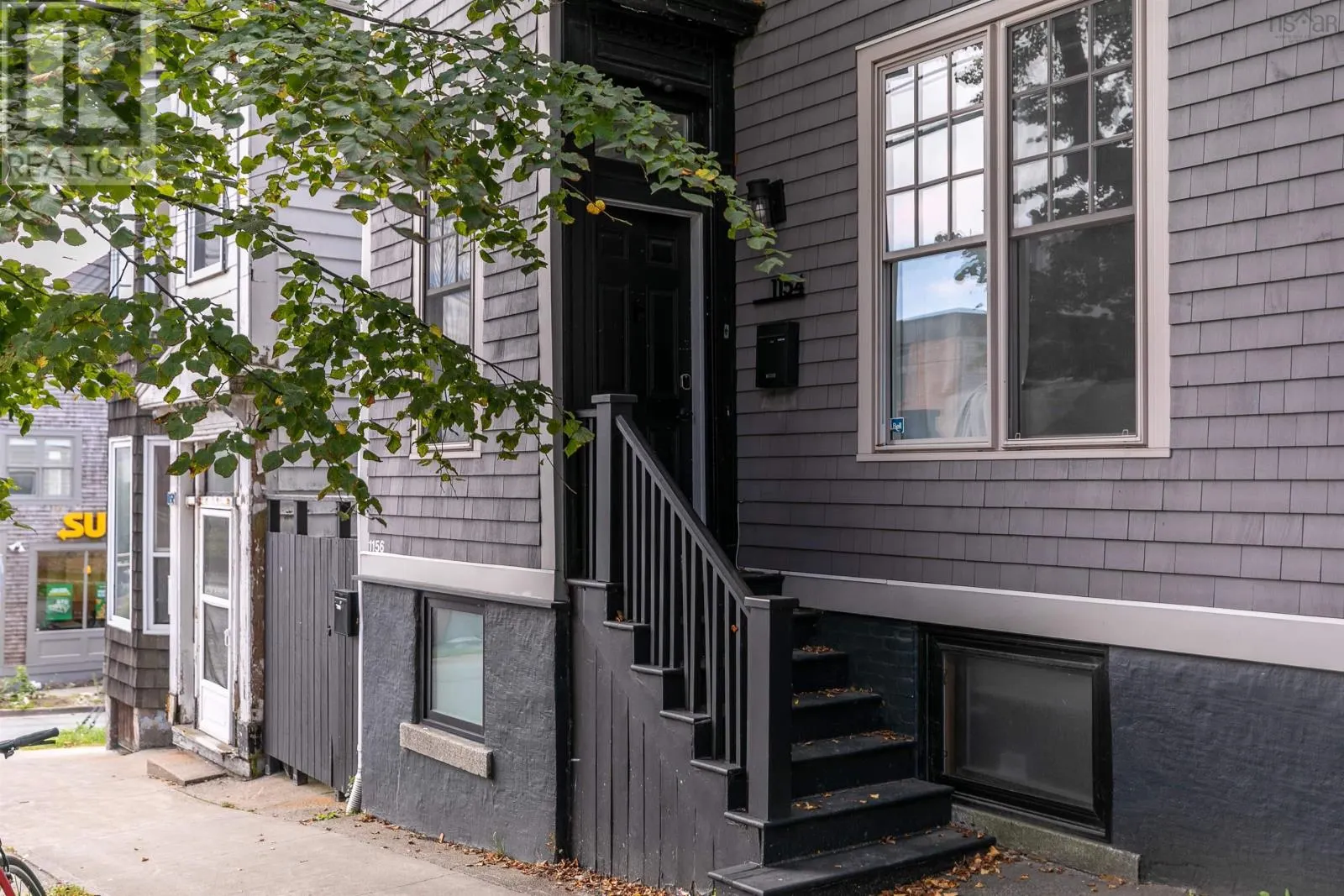 1154-1156 Queen Street