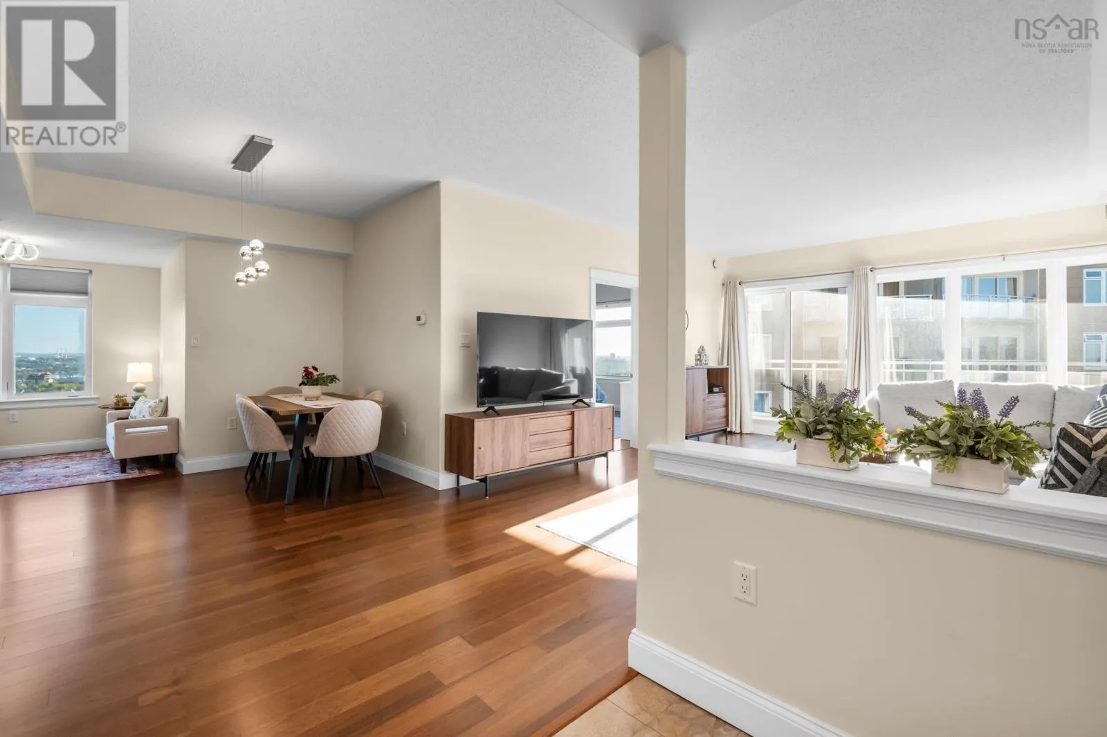1011 60 Walter Havill dr Drive