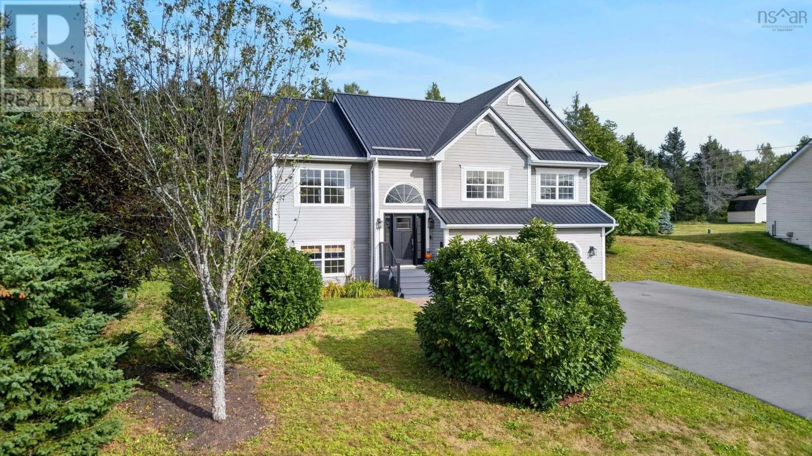 118 EDGEHILL Drive