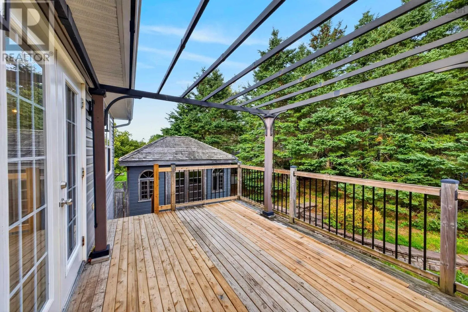 118 EDGEHILL Drive