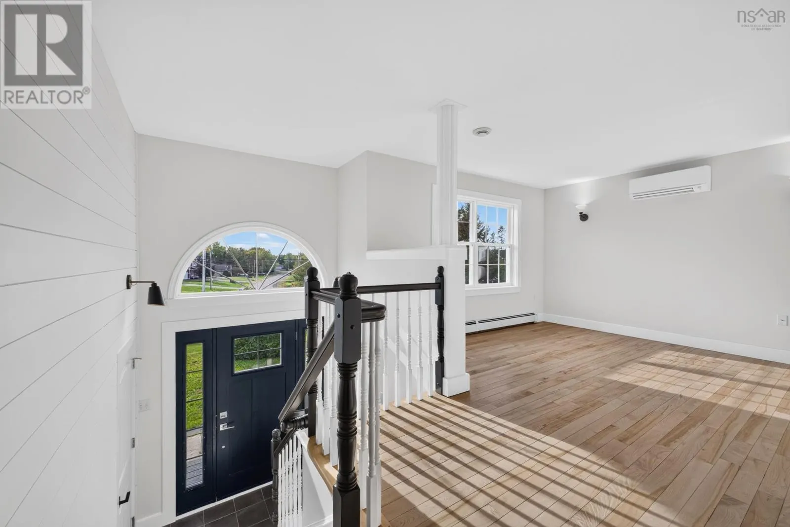 118 EDGEHILL Drive