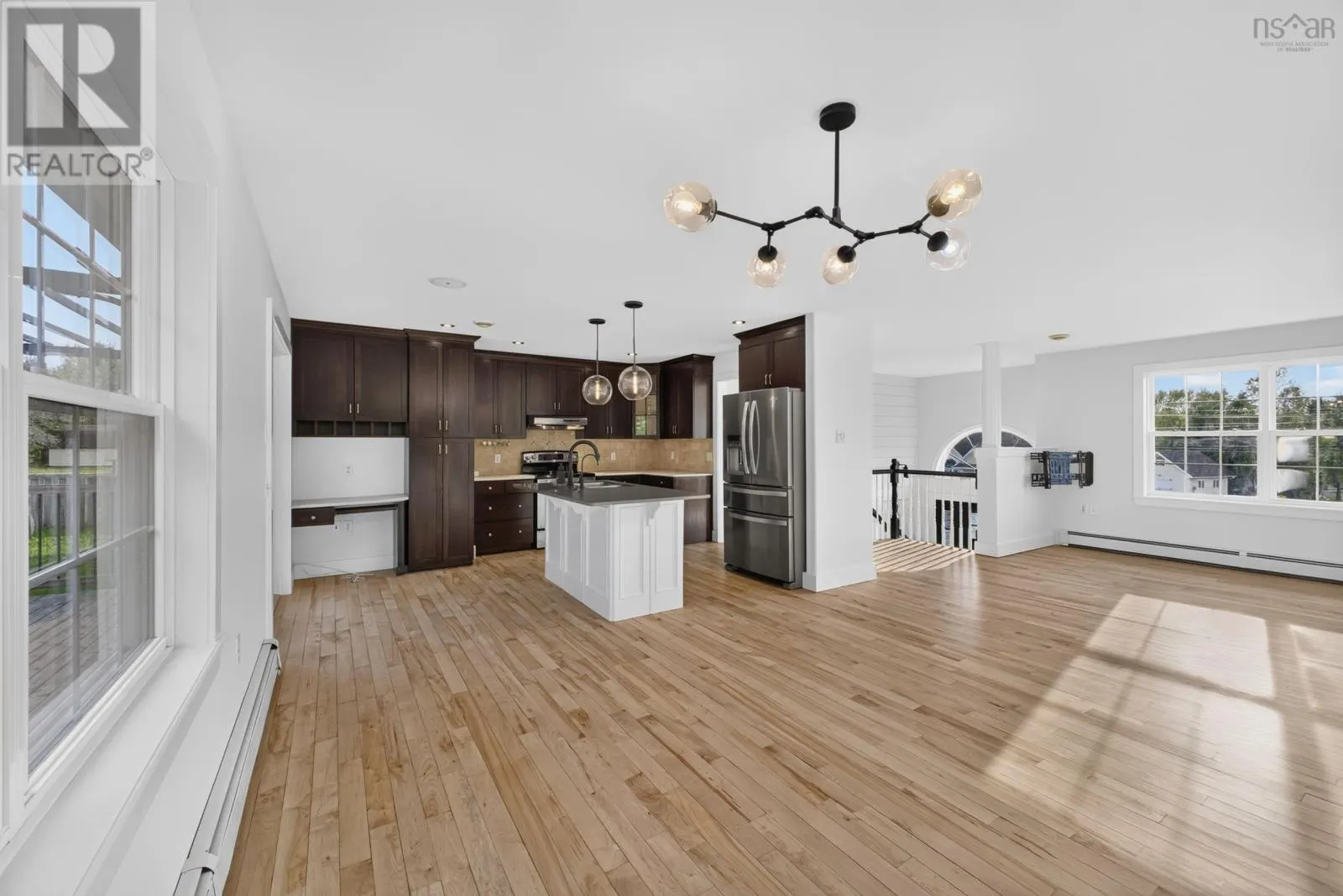 118 EDGEHILL Drive