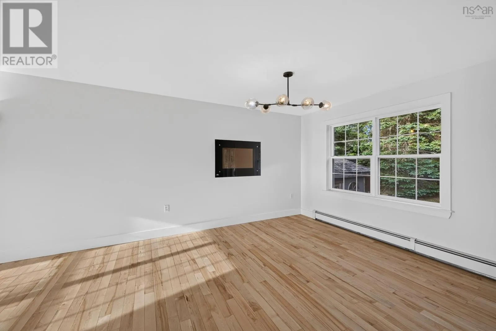 118 EDGEHILL Drive