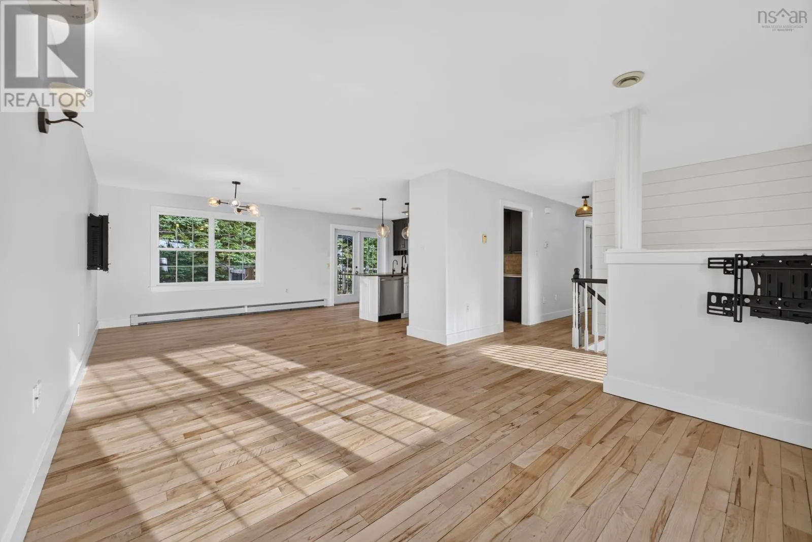 118 EDGEHILL Drive