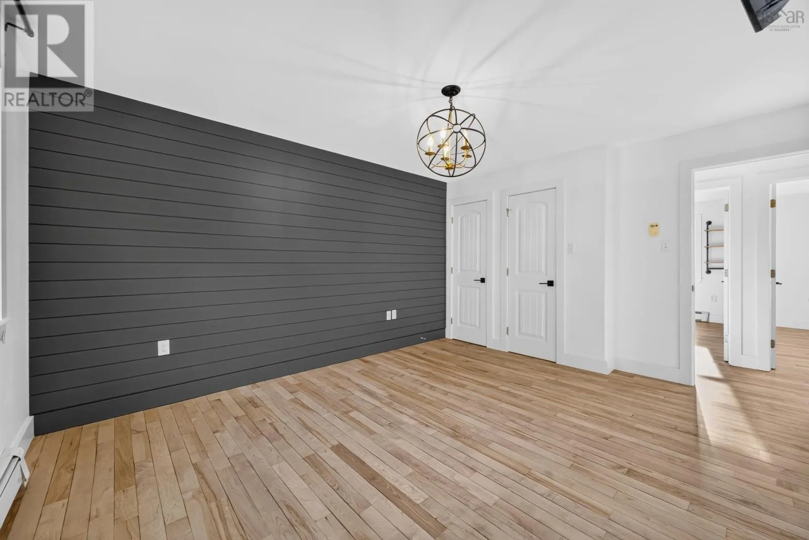 118 EDGEHILL Drive