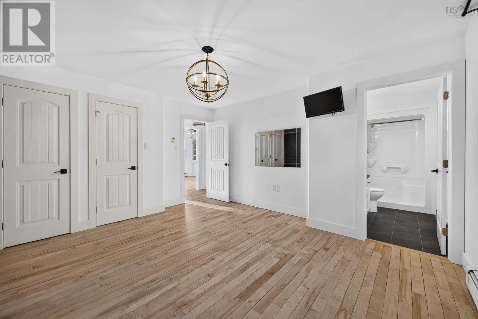 118 EDGEHILL Drive