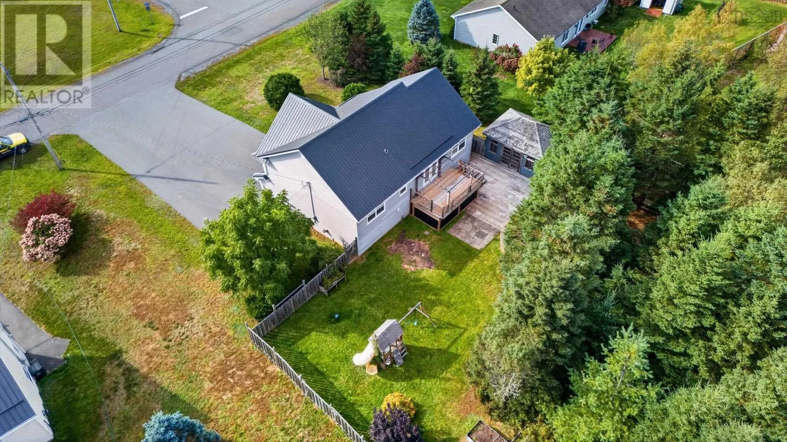 118 EDGEHILL Drive