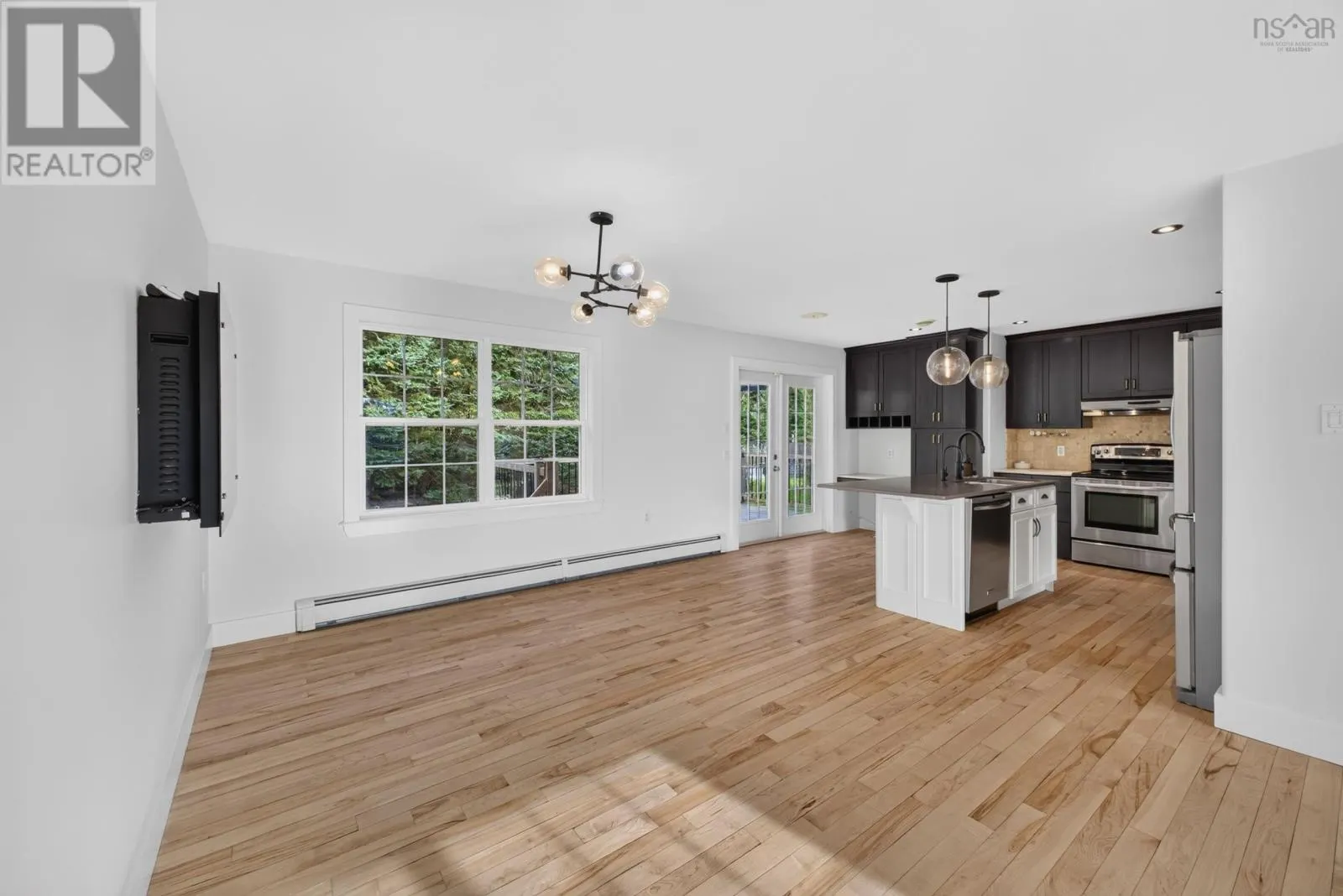 118 EDGEHILL Drive