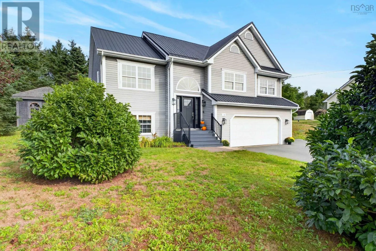 118 EDGEHILL Drive