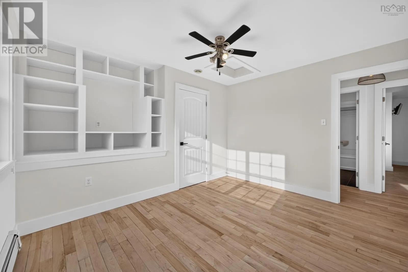 118 EDGEHILL Drive