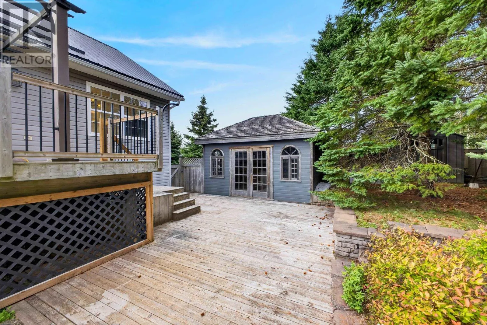 118 EDGEHILL Drive