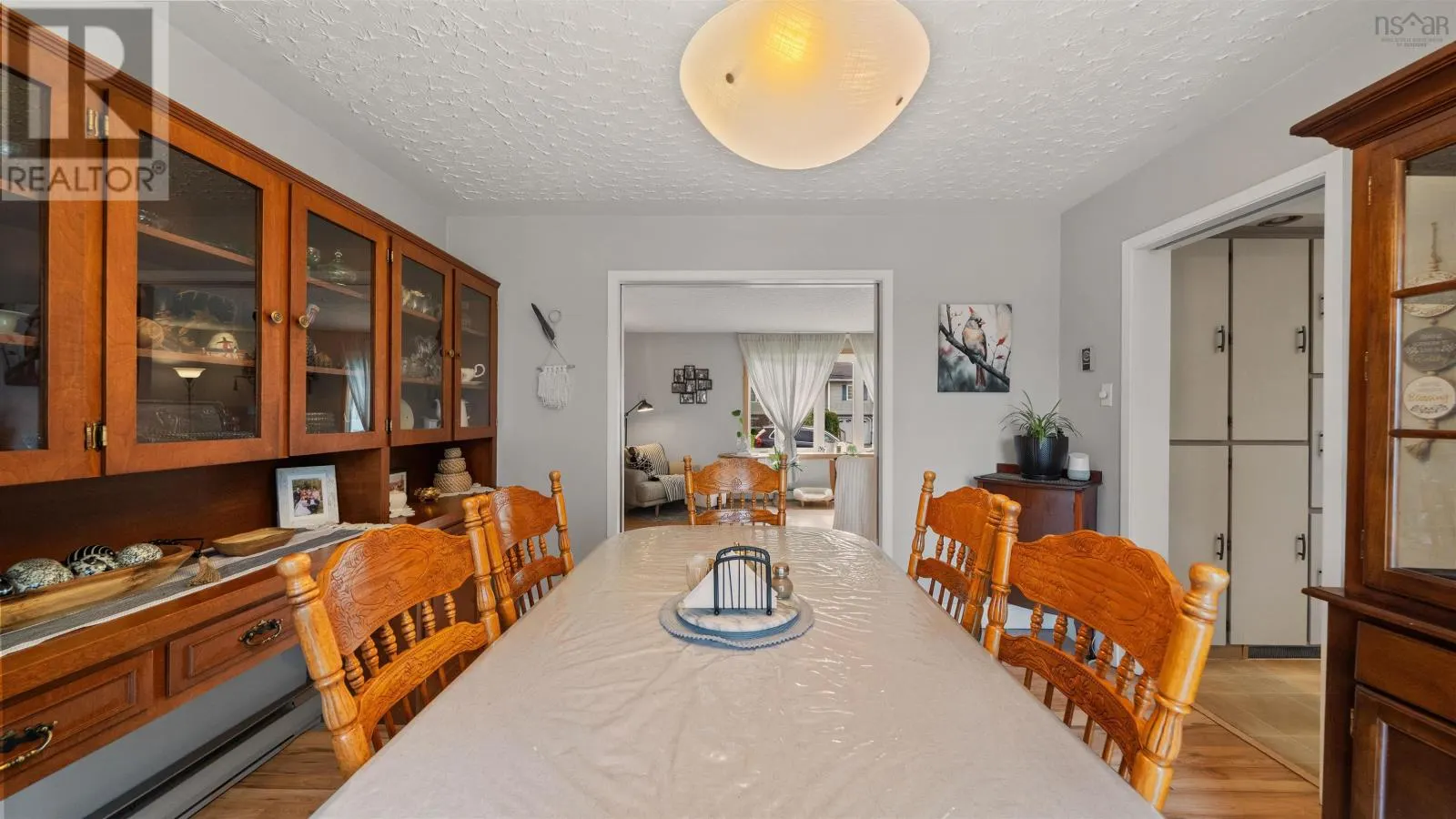 7 Lakeview Drive
