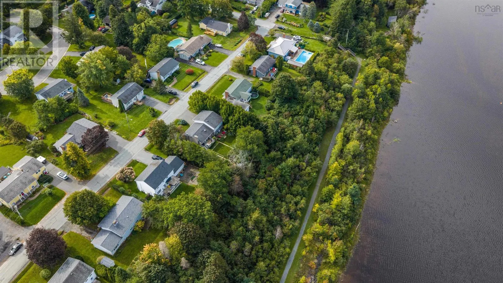 7 Lakeview Drive
