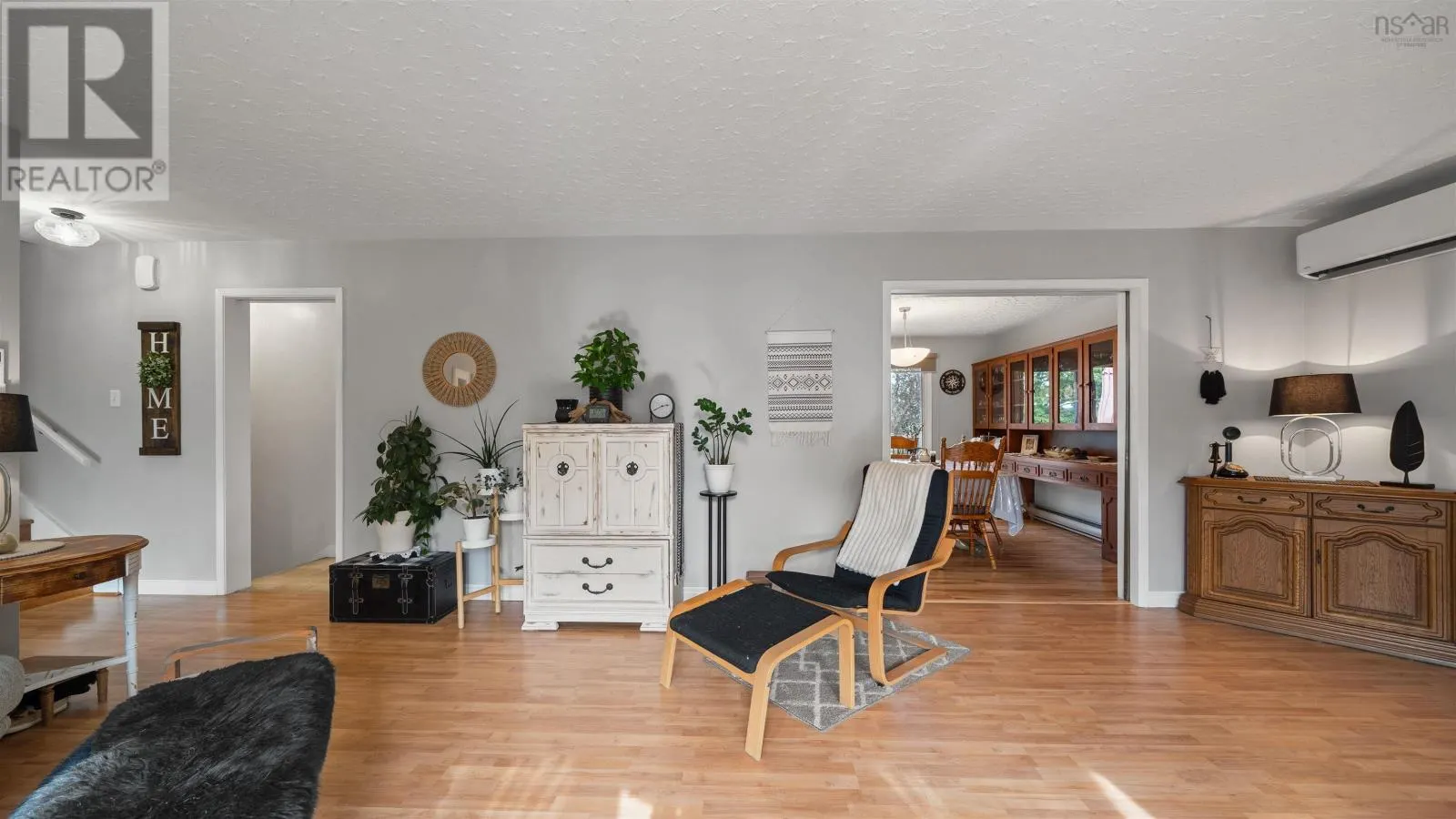 7 Lakeview Drive