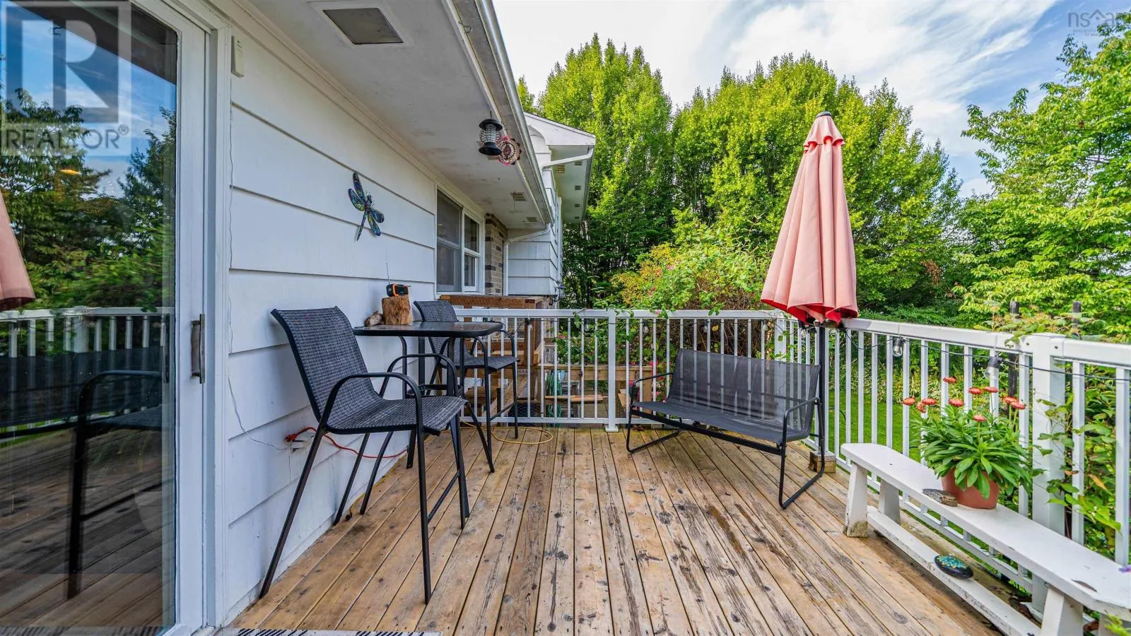 7 Lakeview Drive