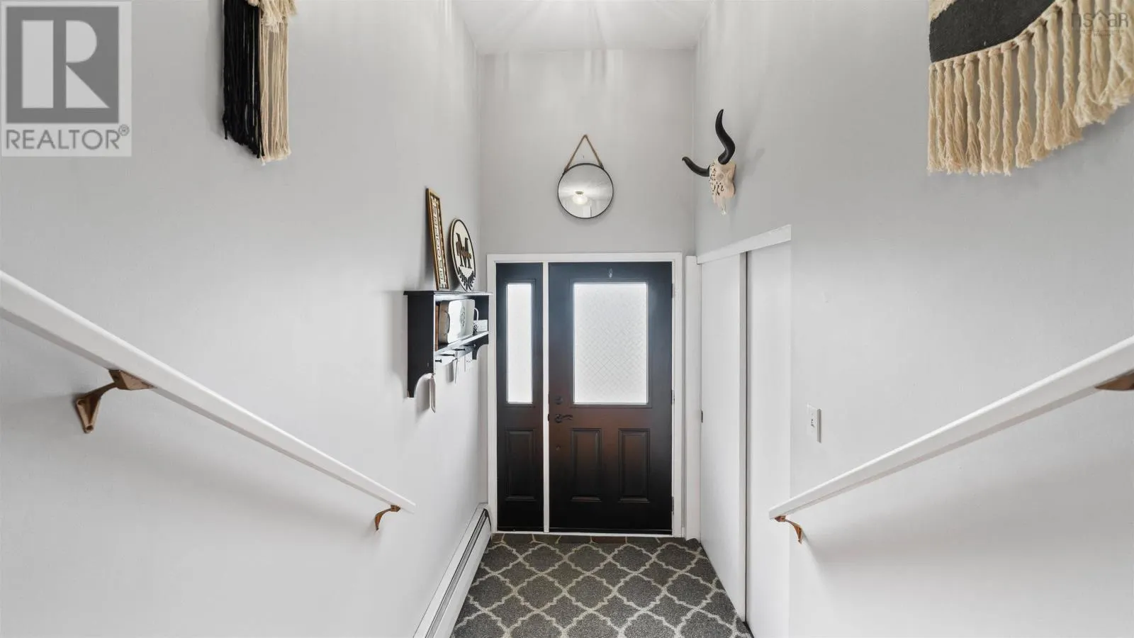 7 Lakeview Drive