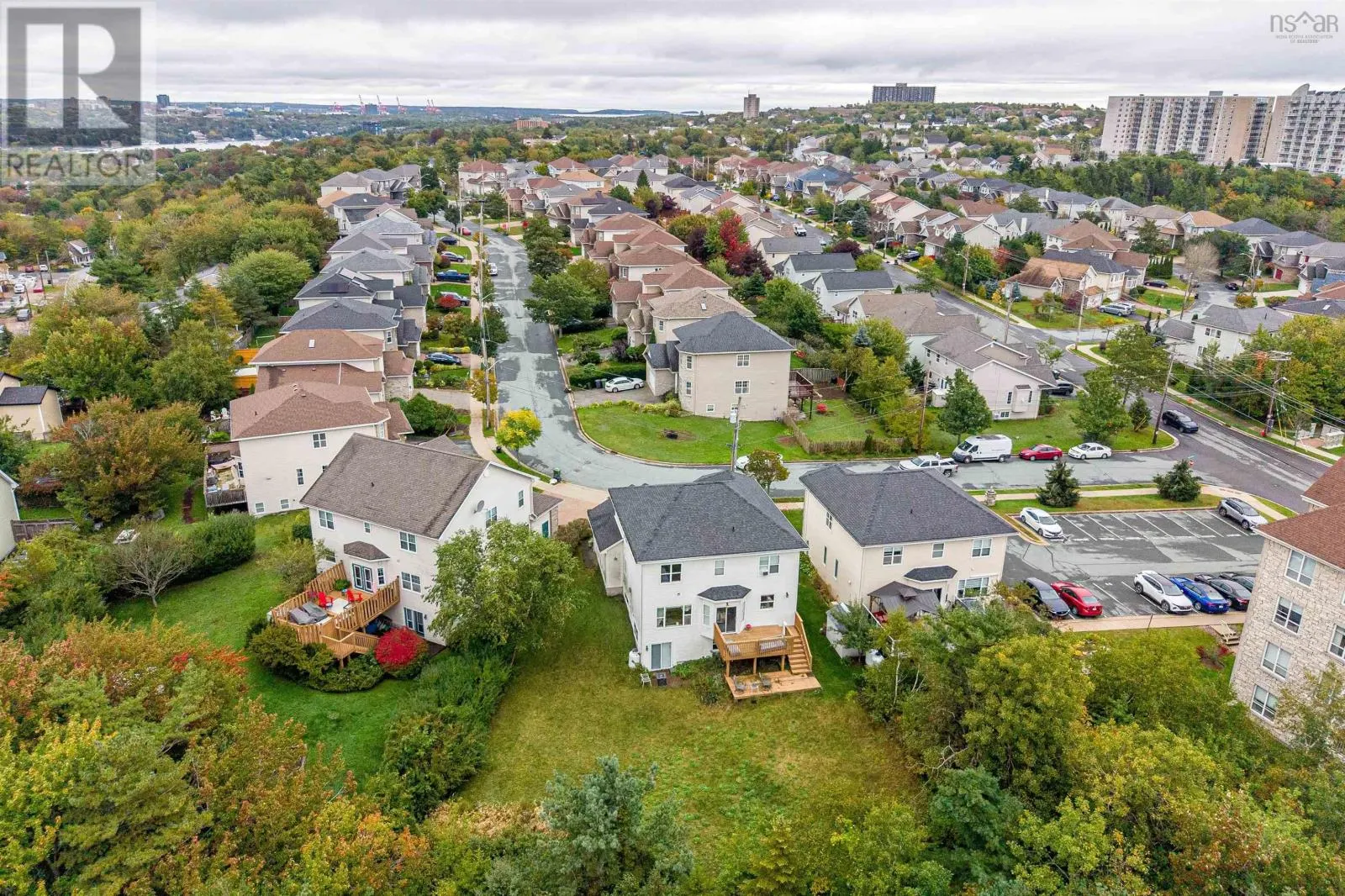 18 Stone Gate Drive