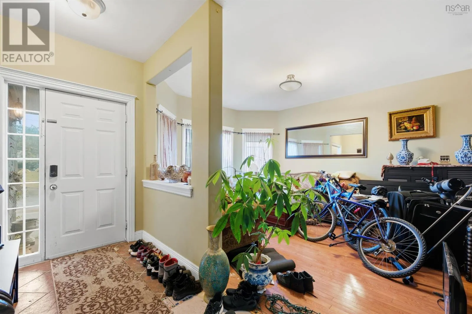 18 Stone Gate Drive