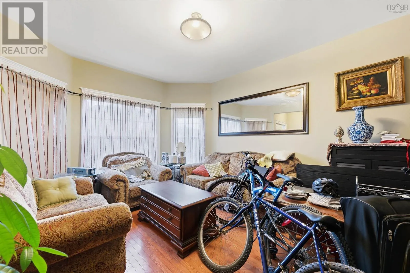 18 Stone Gate Drive
