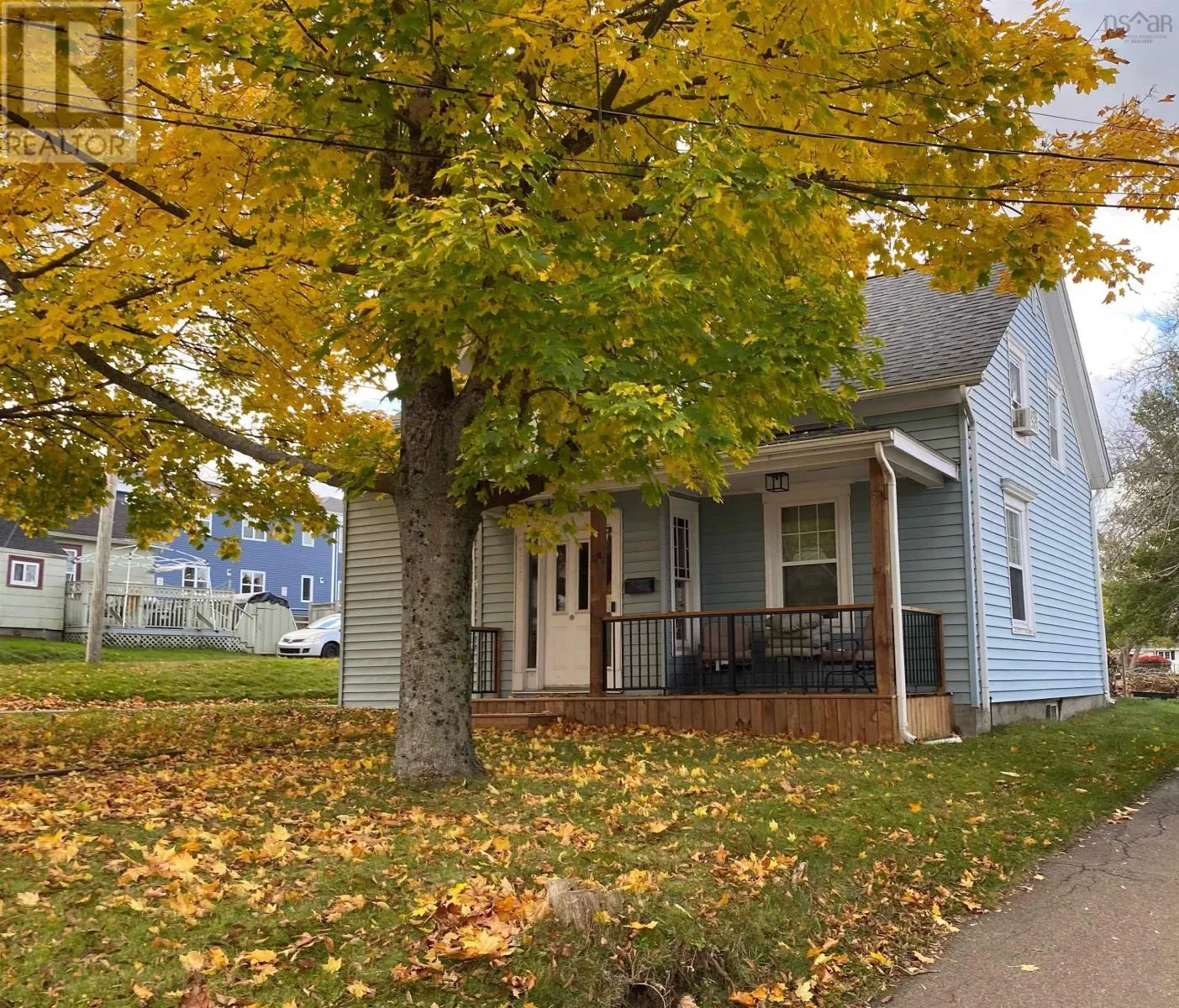 124 Young St