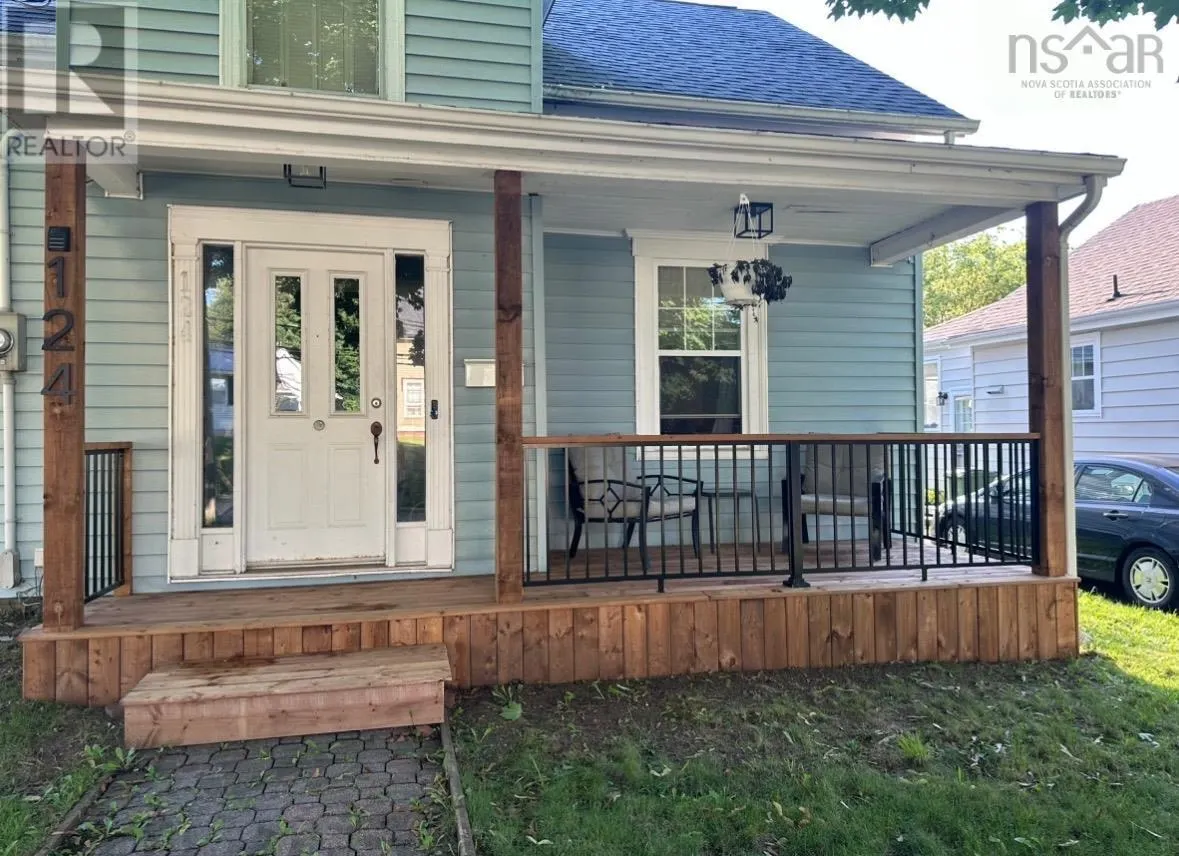 124 Young St