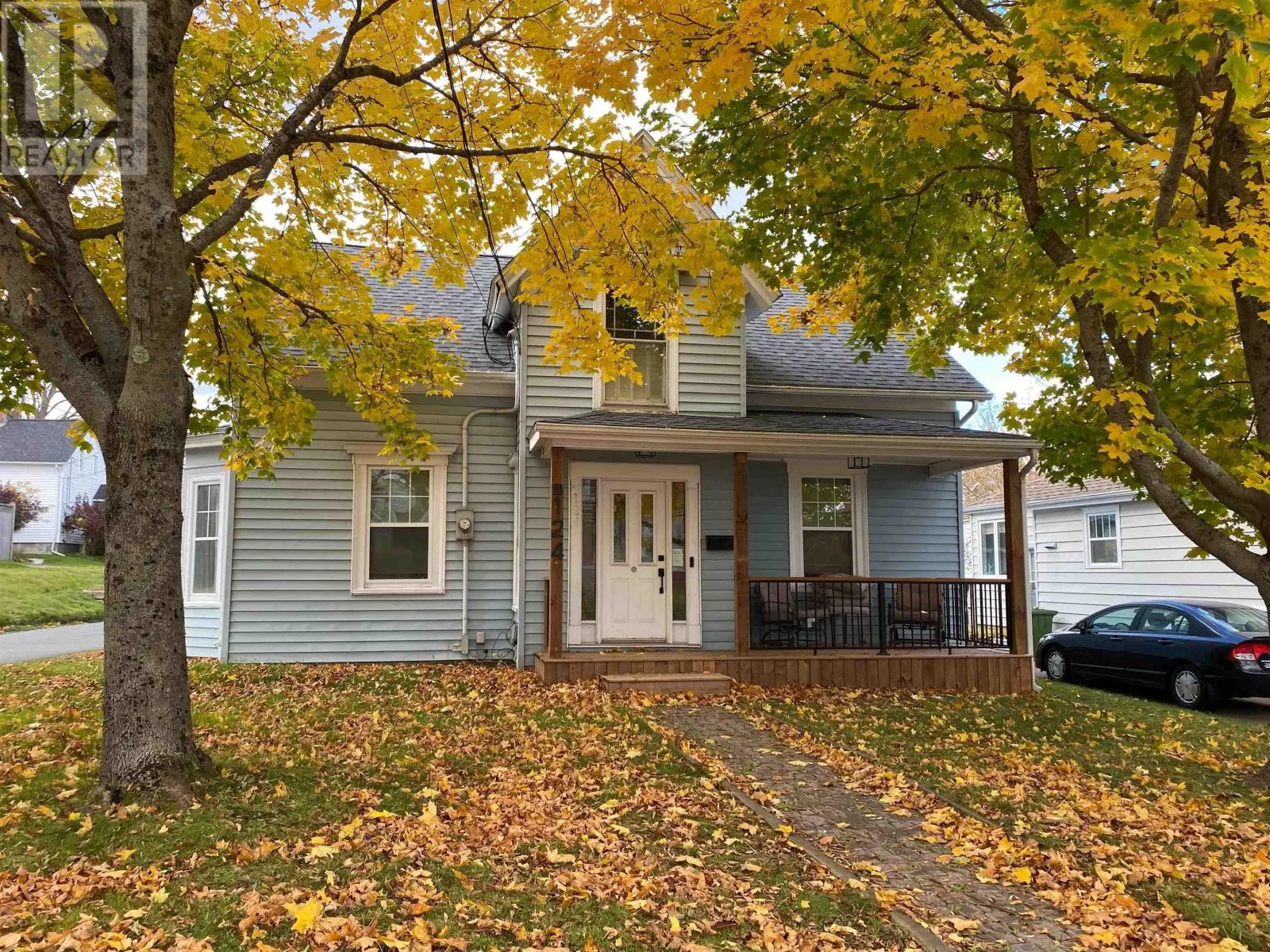 124 Young St
