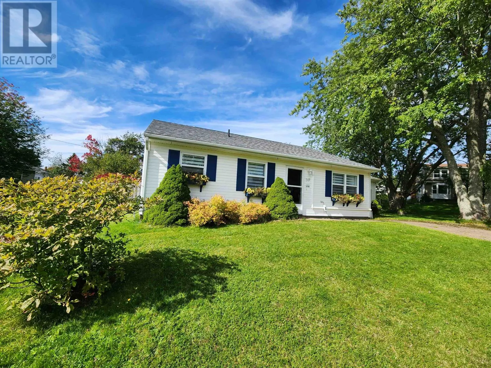549 ROBERT CLEMENTS Drive