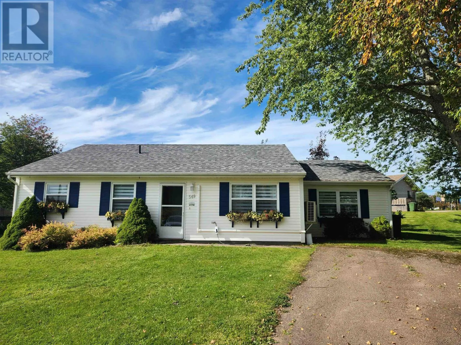 549 ROBERT CLEMENTS Drive