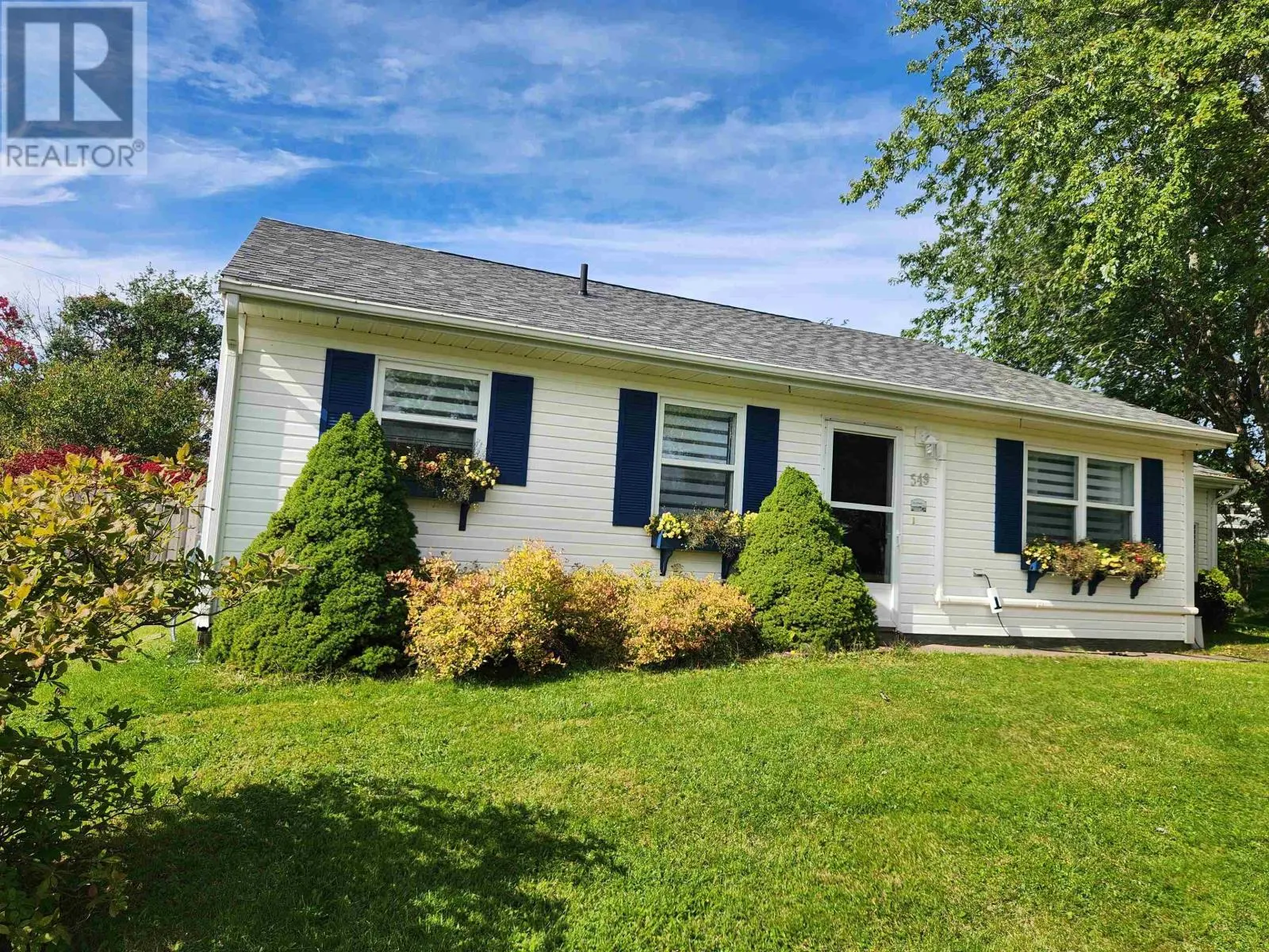 549 ROBERT CLEMENTS Drive